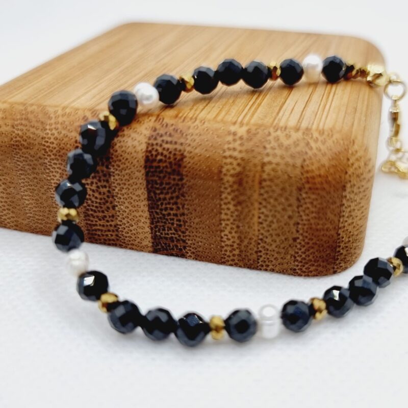 Bransoletka czarny turmalin z perłami